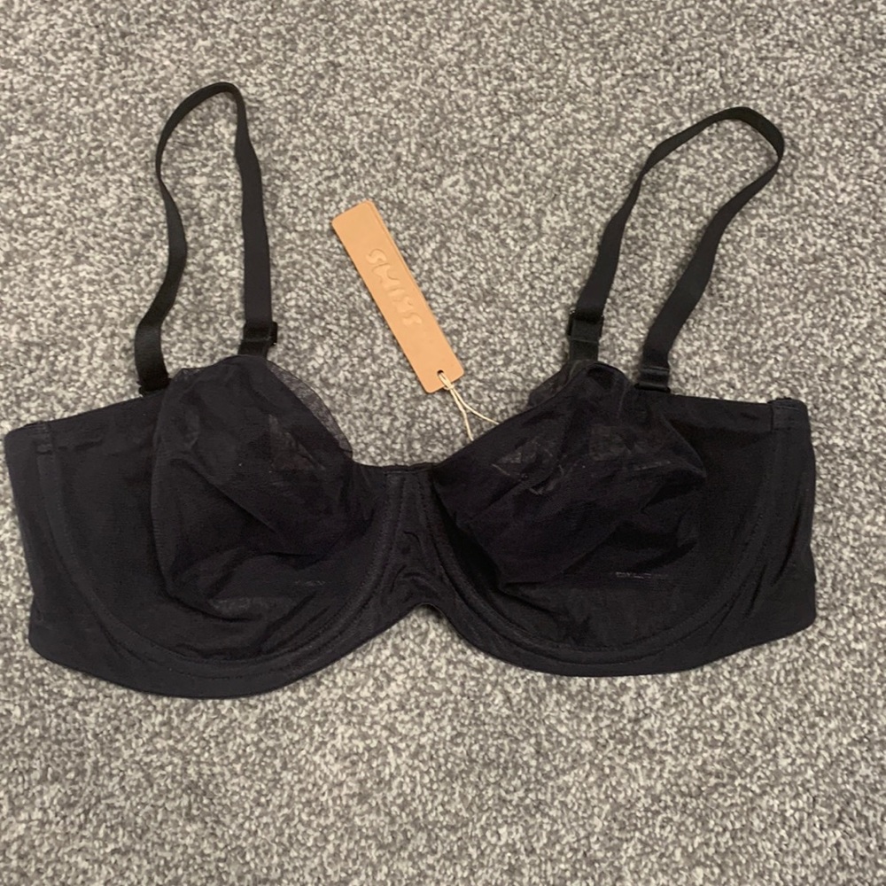 NWT skims ultra fine mesh strapless bra